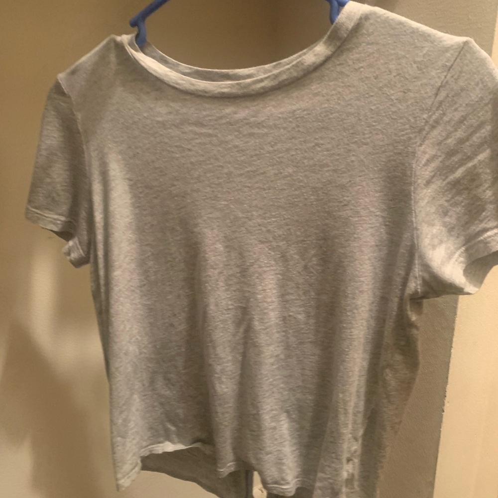 SOLD 💕💕 Gray aerie crop top